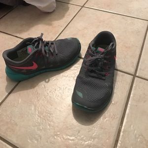 Nike free 5.0 running shoes