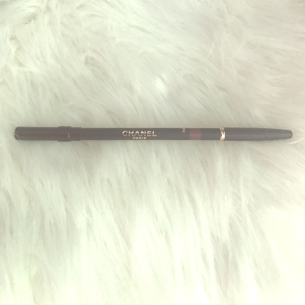 Chanel Lip Liner in Cardamone
