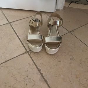 SODA Gold/White Flatforms 7.5