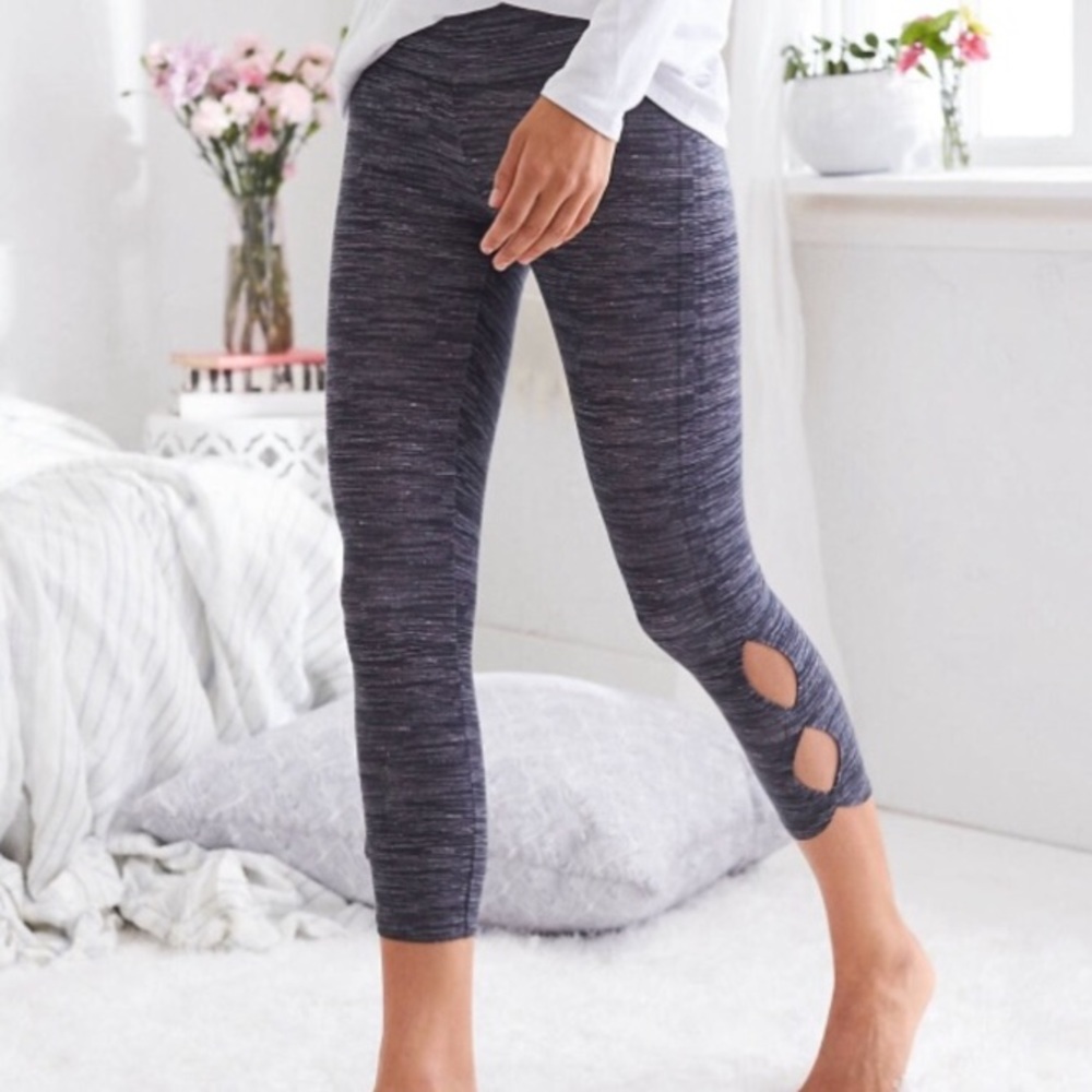 Aerie Chill Slim 3/4 Cropped Legging