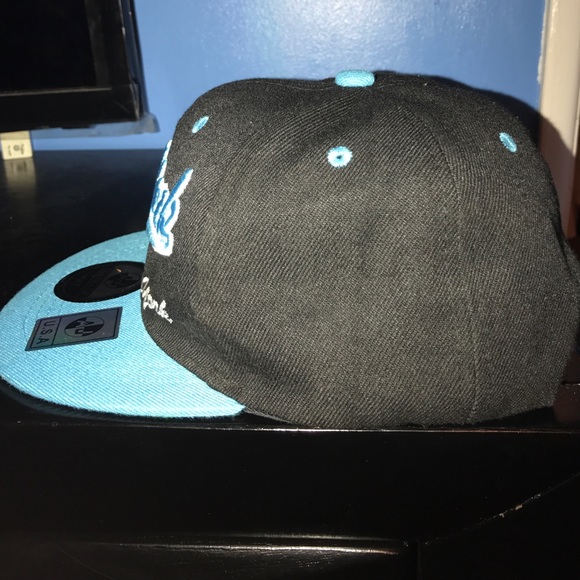 Hat - Picture 2 of 3