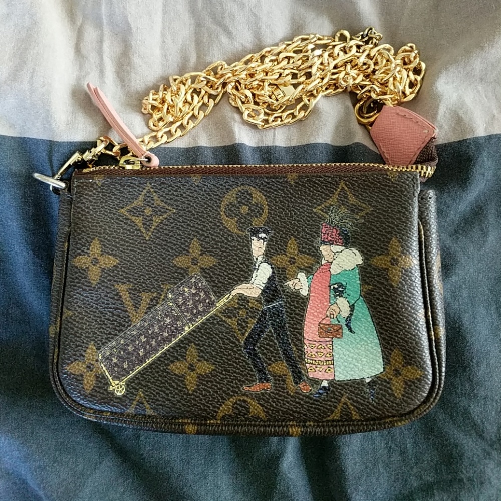 Sold, louis vuitton mini pochette illustre