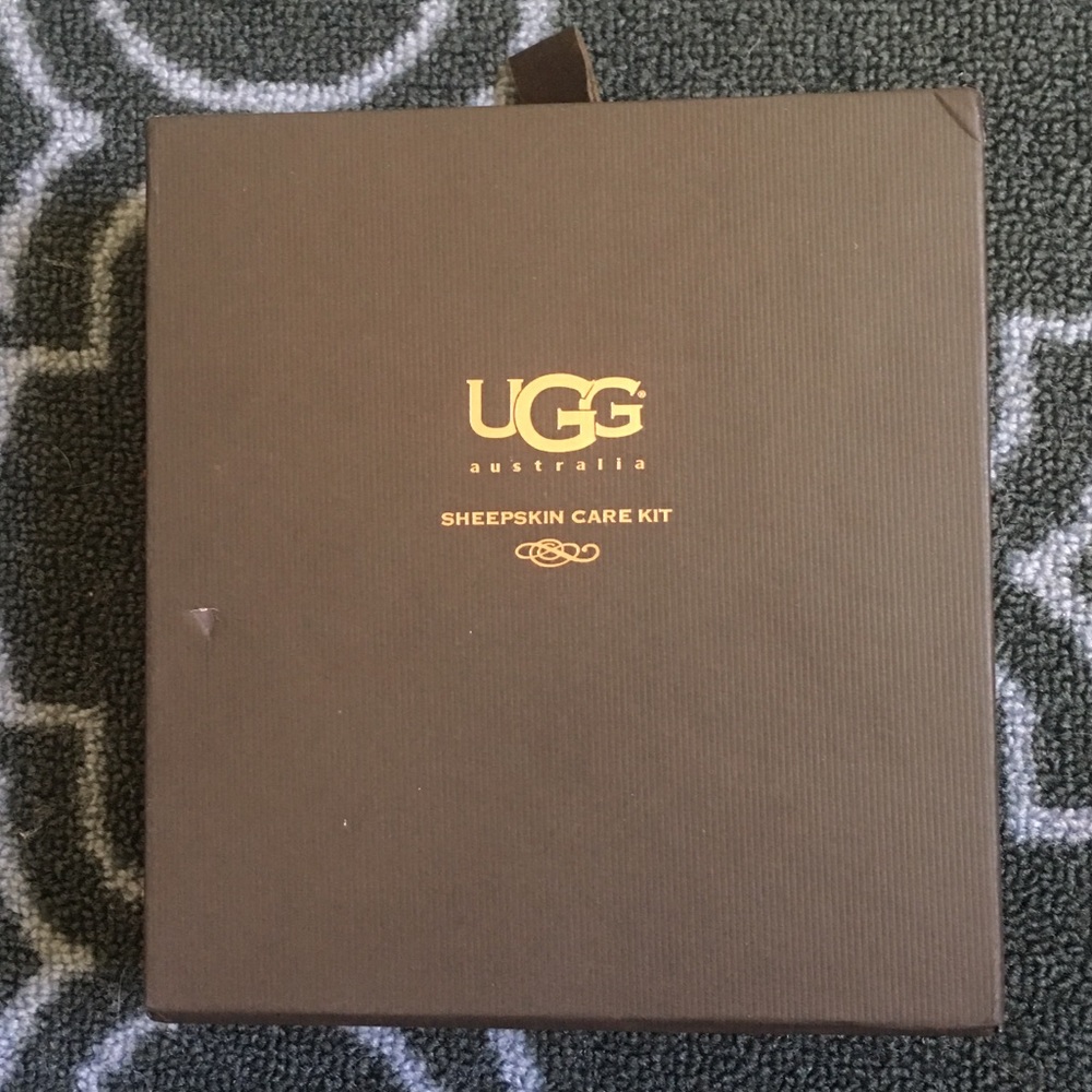 UGG sheepskin care kit