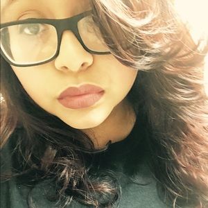 Meet your Posher, Alejandra