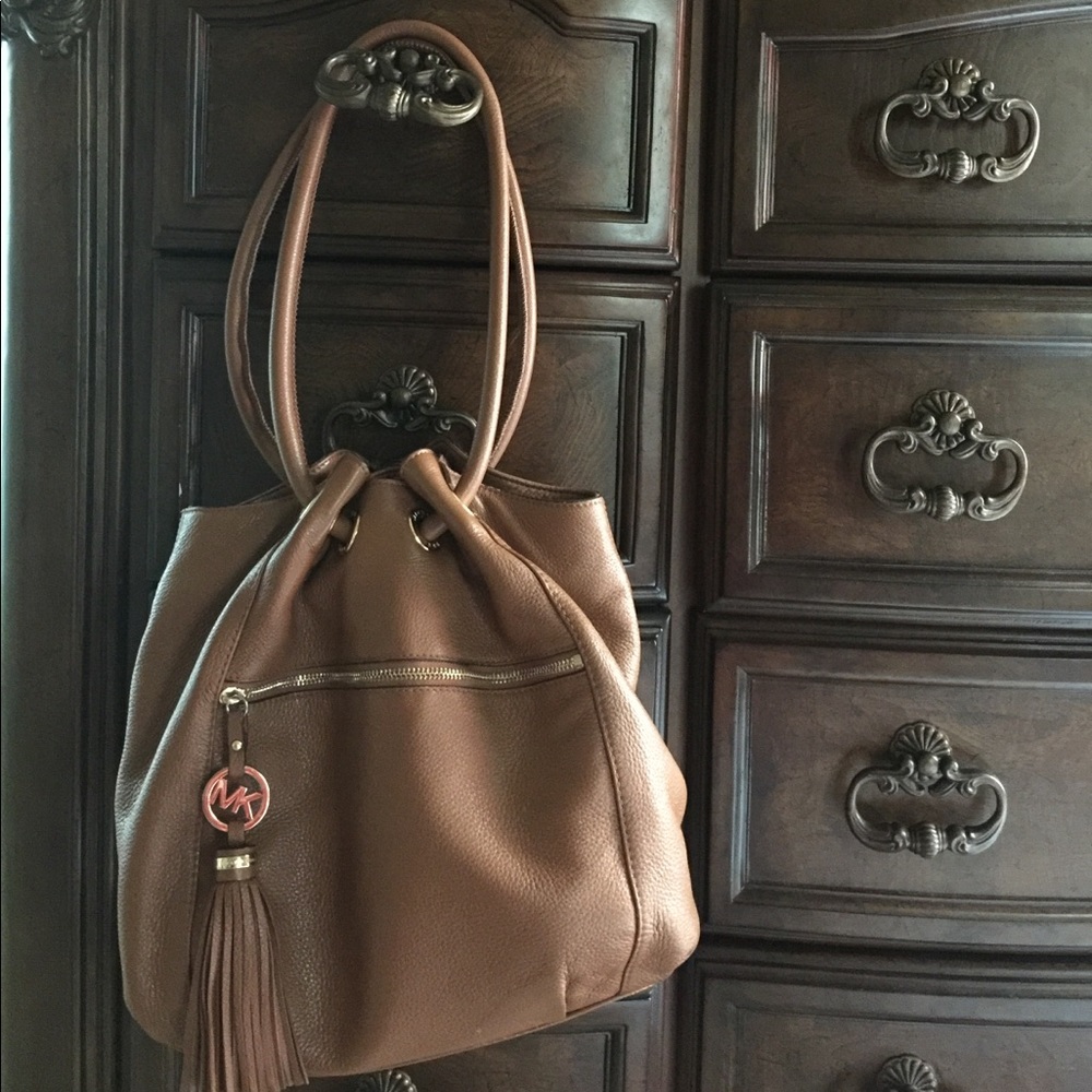 Micheal Kors purse
