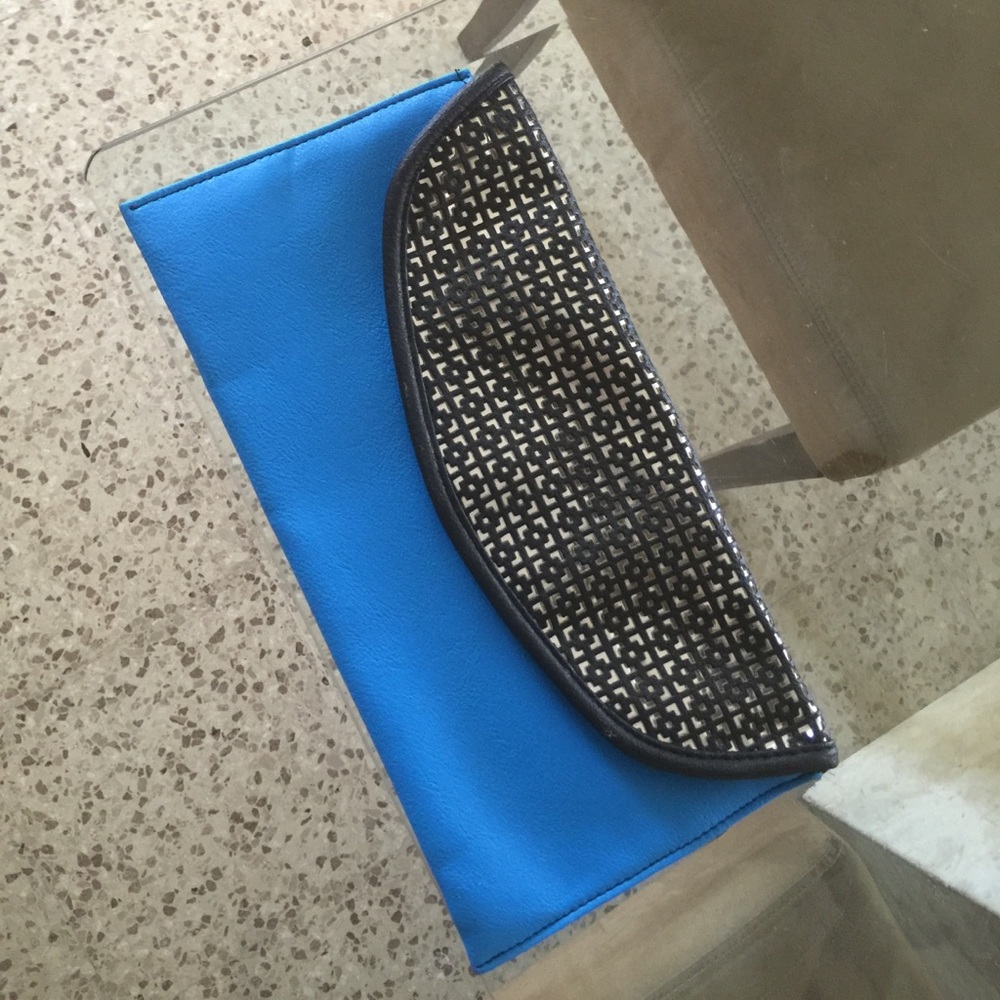 Last chance!!!New Turquoise/Black Clutch!