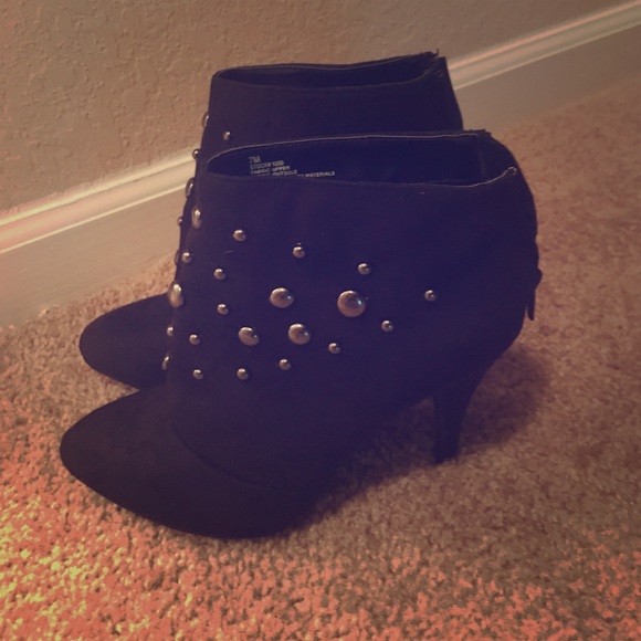 Shoes - Black ankle boots