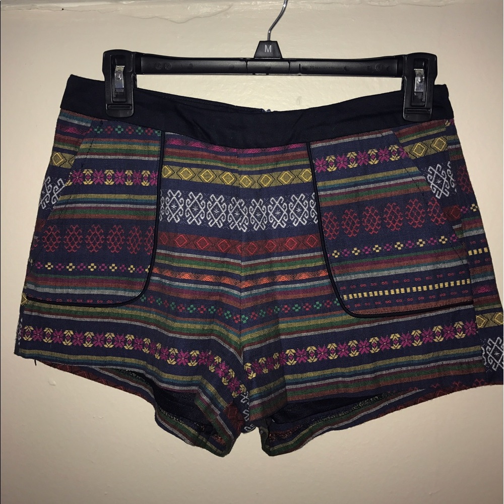 Tribal shorts Tobi