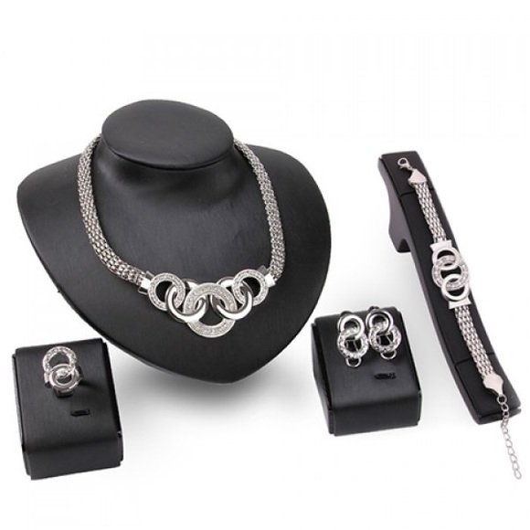 Silver Circle Jewelry set - Picture 1 of 2