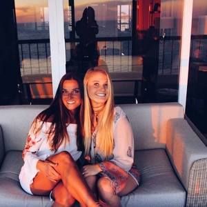 Meet your Posher, Chloé