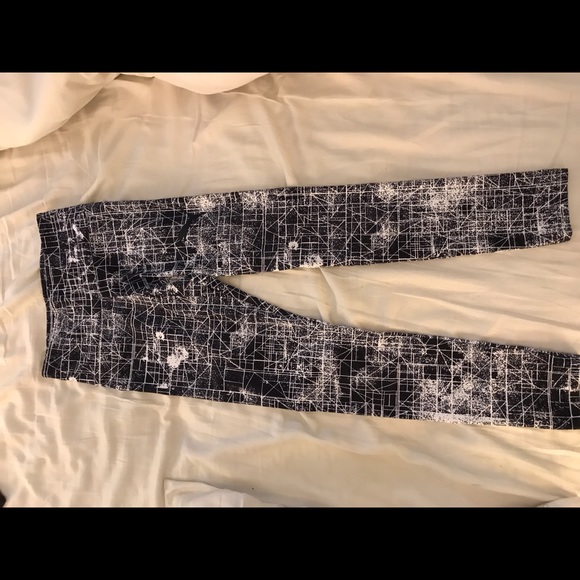 *NEVER WORN* puma leggings size XS - Picture 1 of 1