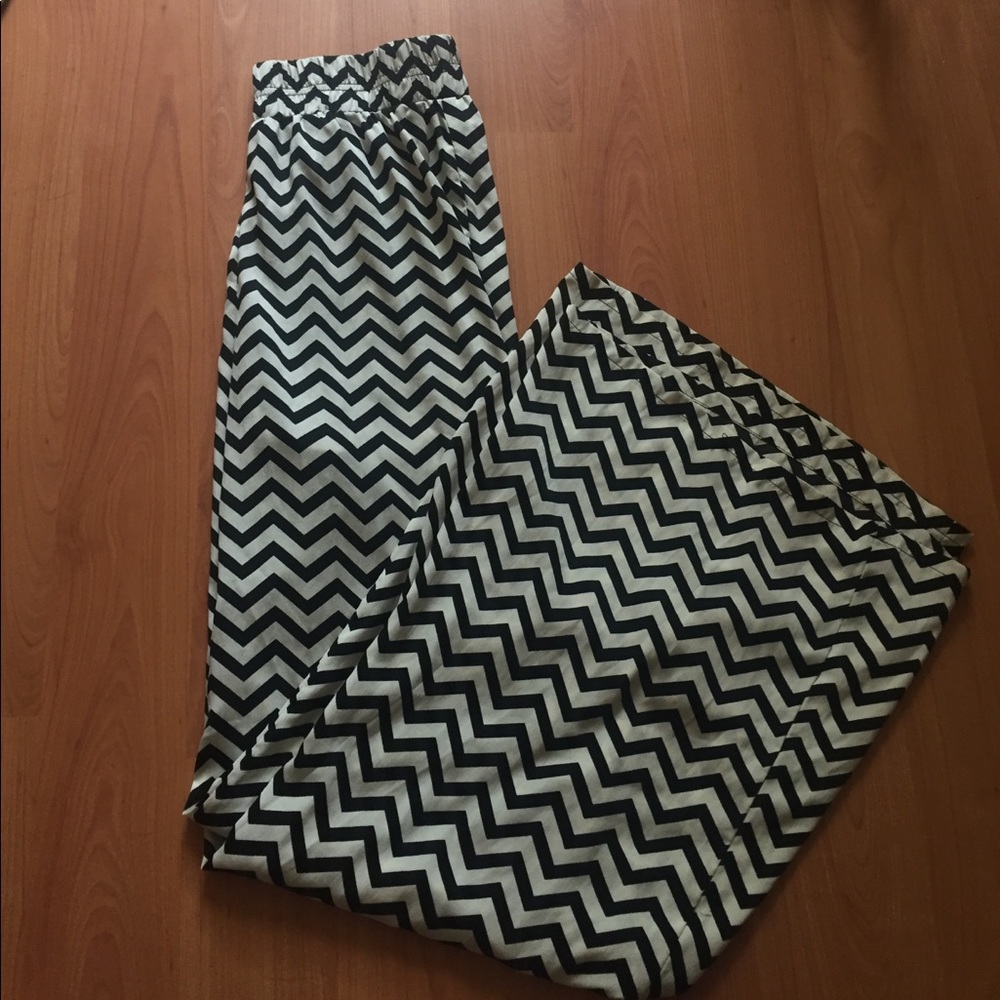 Wide leg chevron "trousers"