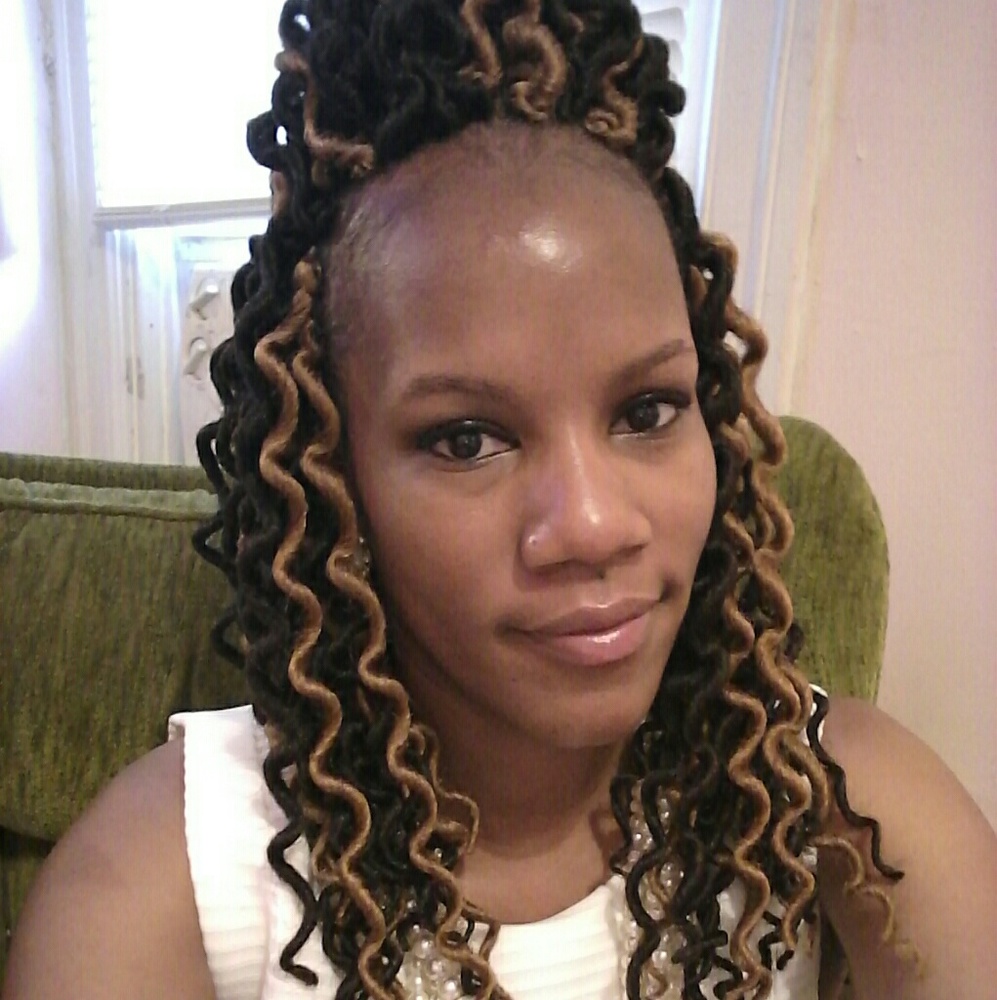 Meet your Posher, Linda