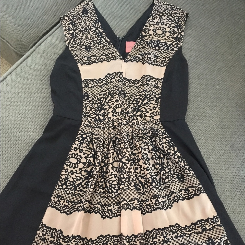 Black and Tan Medium Dress