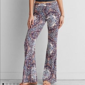 🌼 NWOT American Eagle Flare Pants