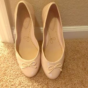 Clarks Nude flats