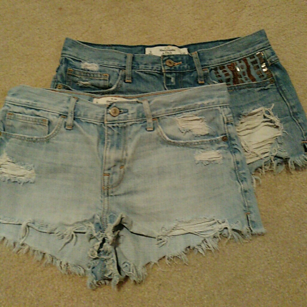Abercrombie & Fitch Mid Rise Shorts