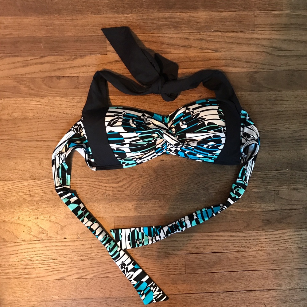 Apt. 9 flower bikini top