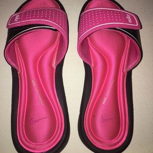 Nike slides