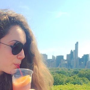 Meet your Posher, Thalia