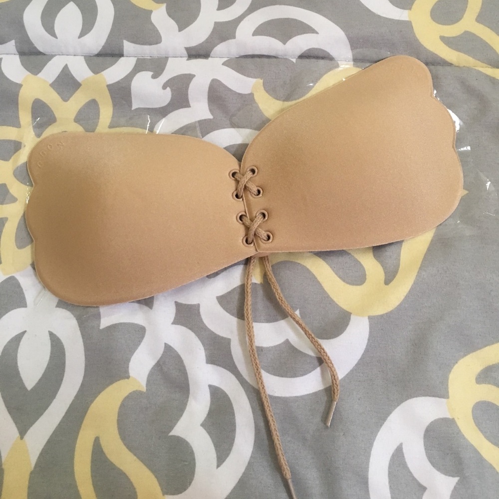 Adhesive push up bra