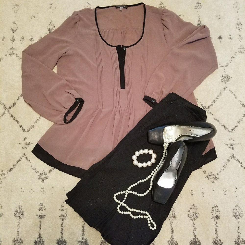 Spense size large brown flowy top DISCOUNT SHIPPIN