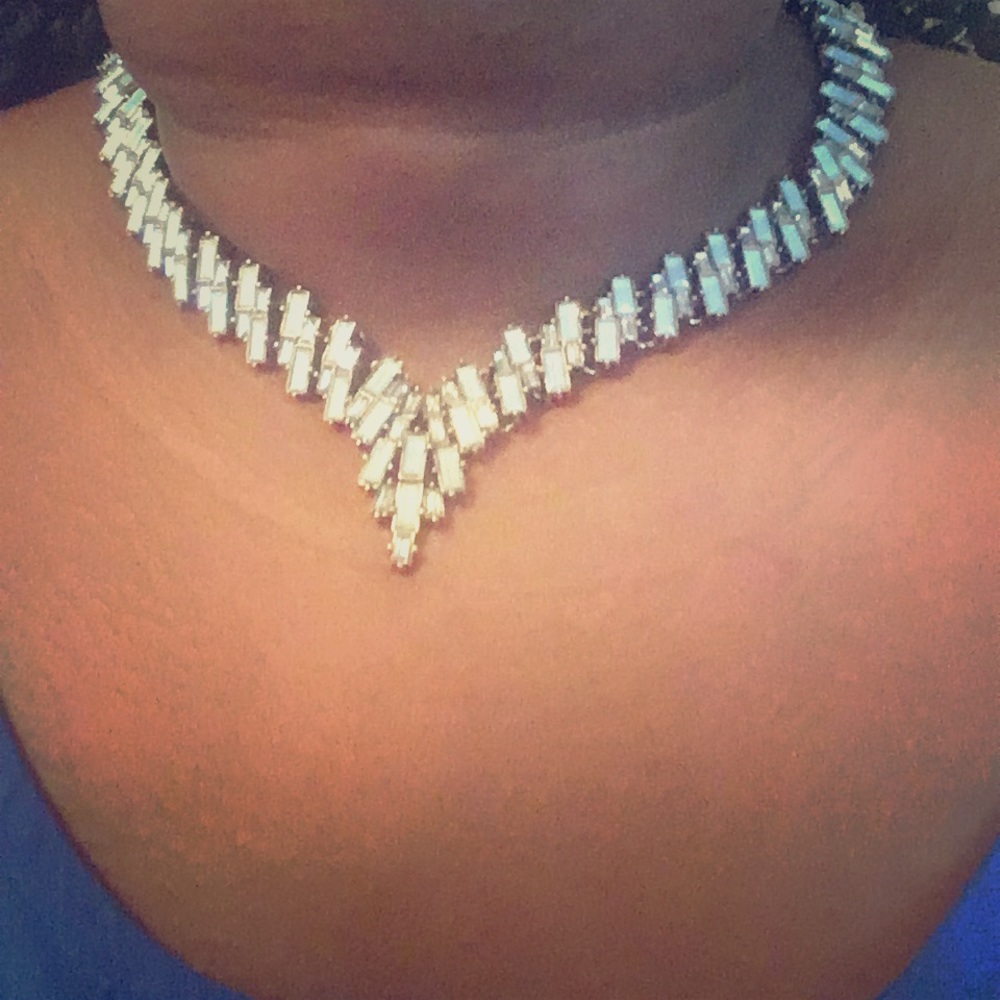 Statement choker necklace