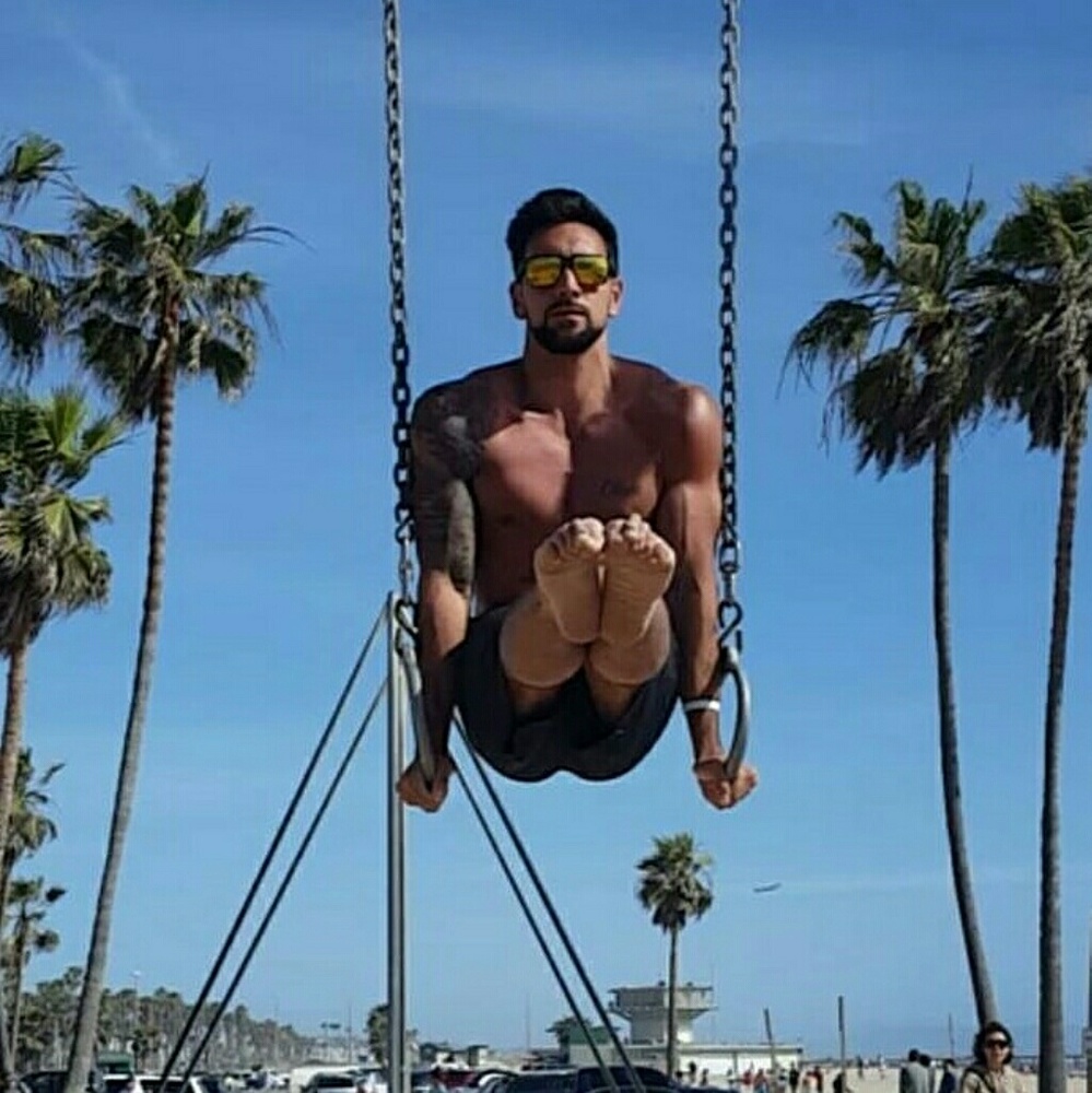 Meet your Posher, Victor