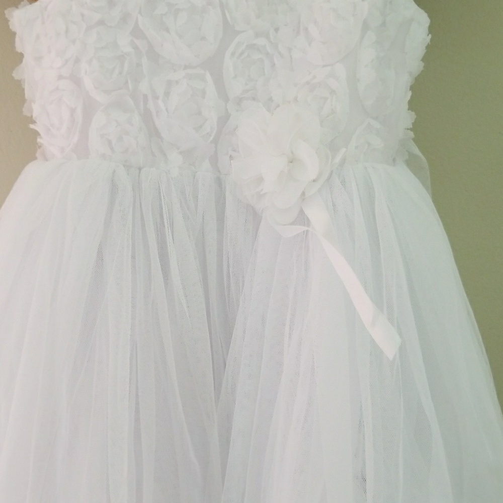 White Dress - Picture 2 of 7