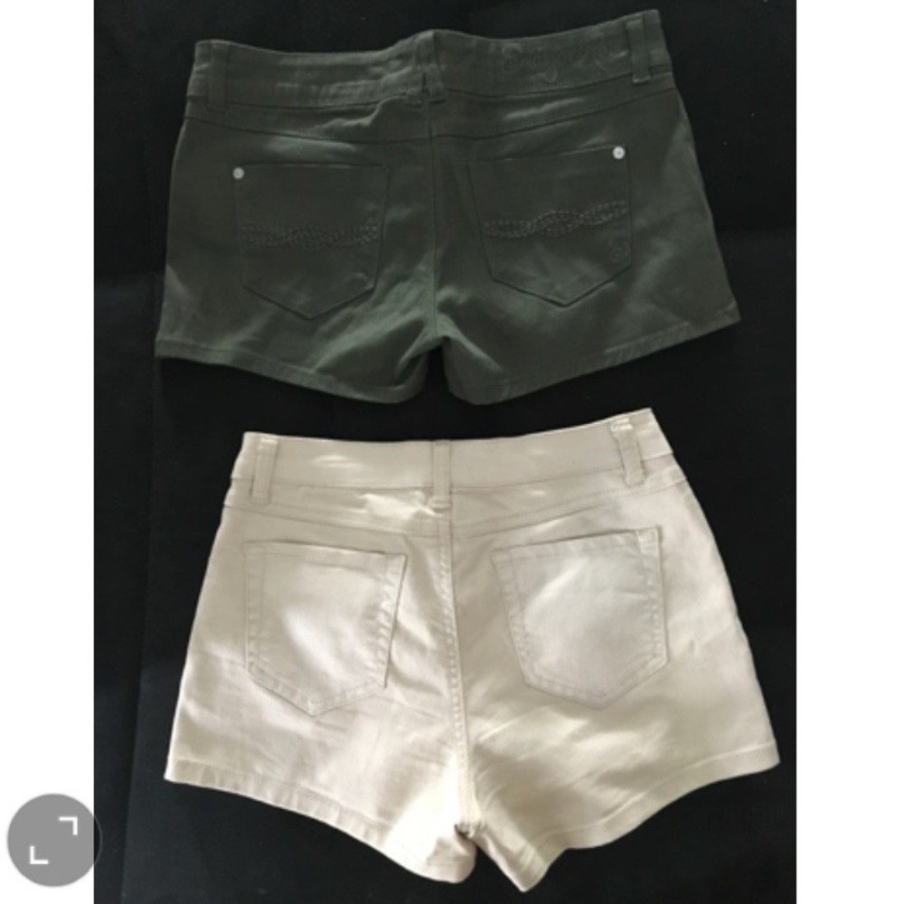 ‼️SALE 2 SHORTS‼️ - Picture 2 of 3