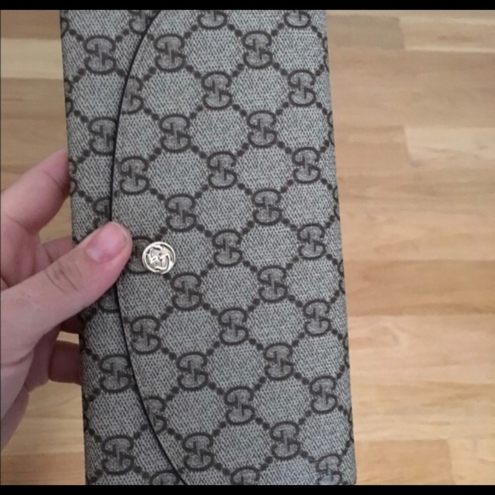 Gucci wallet
