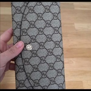 Gucci wallet