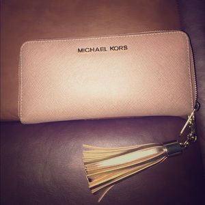 Michael Kors Wallet❤️