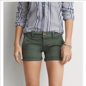 American Eagle twill midi shorts size 8