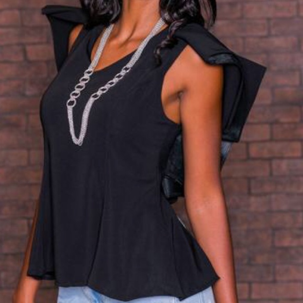 Black puffy sleeve top