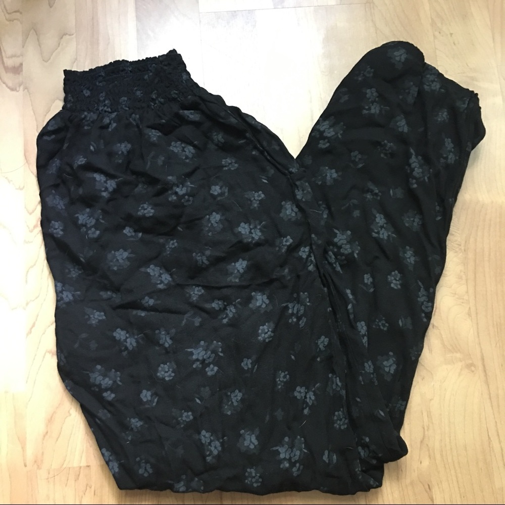 American eagle flowy pants