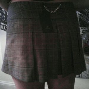 Pleaded mini skirt