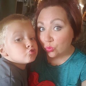 Meet your Posher, Emilee