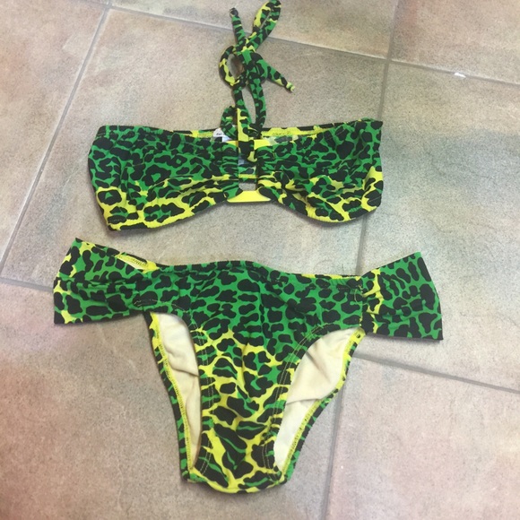 Custom bikini - Picture 2 of 3