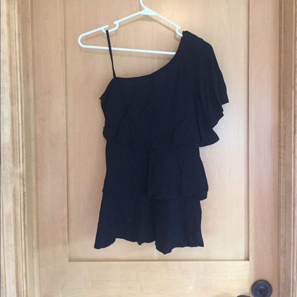 LAST CHANCE/5 DAYS C&C California one shoulder top