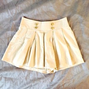Beige preppy shorts