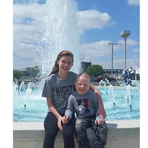 Meet your Posher, Adrienne