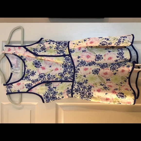 *WORN ONCE* Floral Romper. one size - Picture 1 of 1
