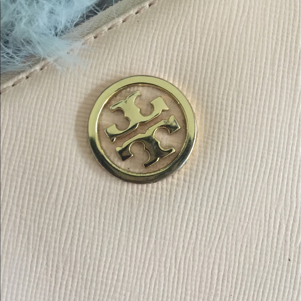 Tory Burch Zippy Wallet - Picture 2 of 4