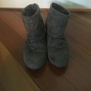 Roxy grey booties size 7