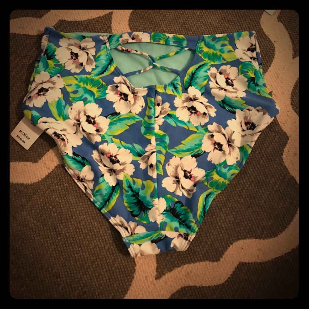 Women's floral Hollister bikini. Size large