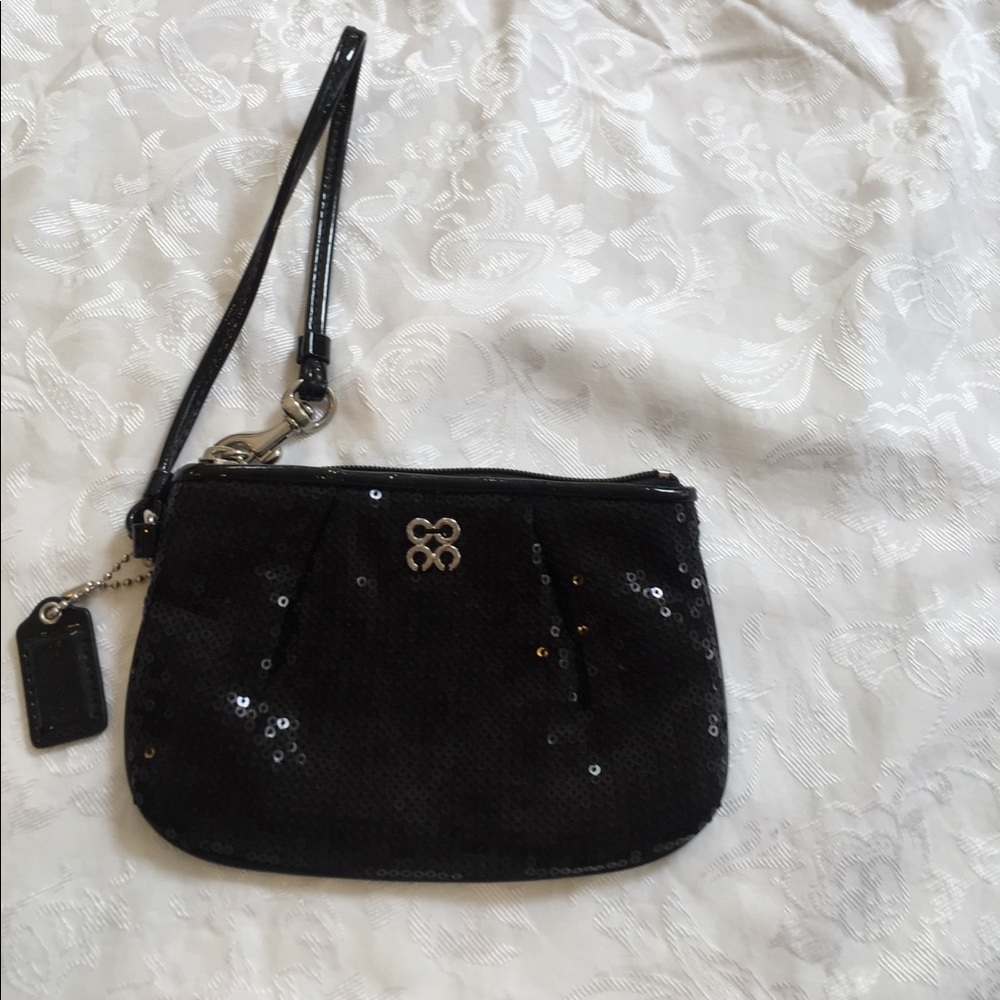 Coach small zip wristlet in sequined  new no tags