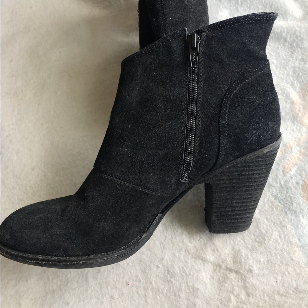 9.5 Black Suede Jessica Simpson Booties