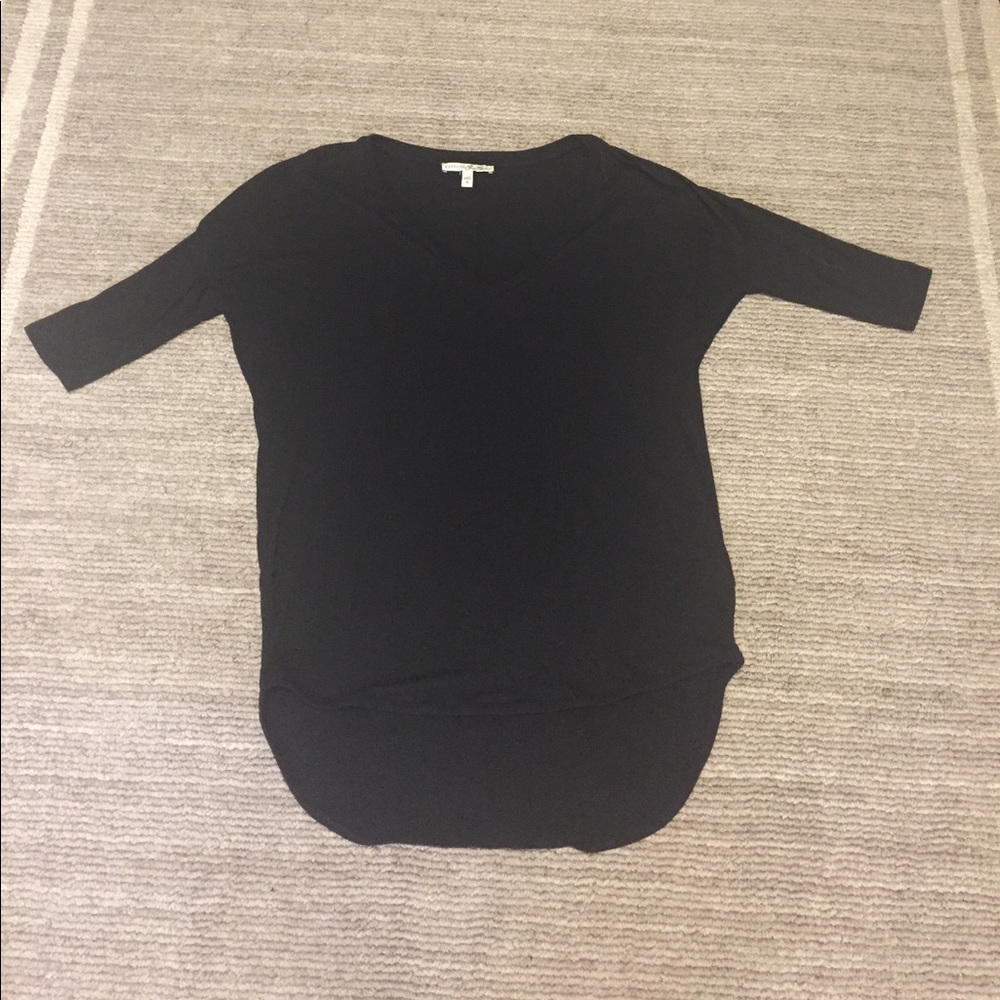 Black hi-low slouchy top “The London Tee”