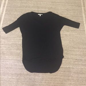 Black hi-low slouchy top “The London Tee”